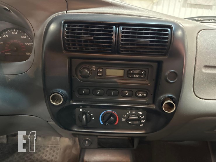 2011-ford-ranger-image-15