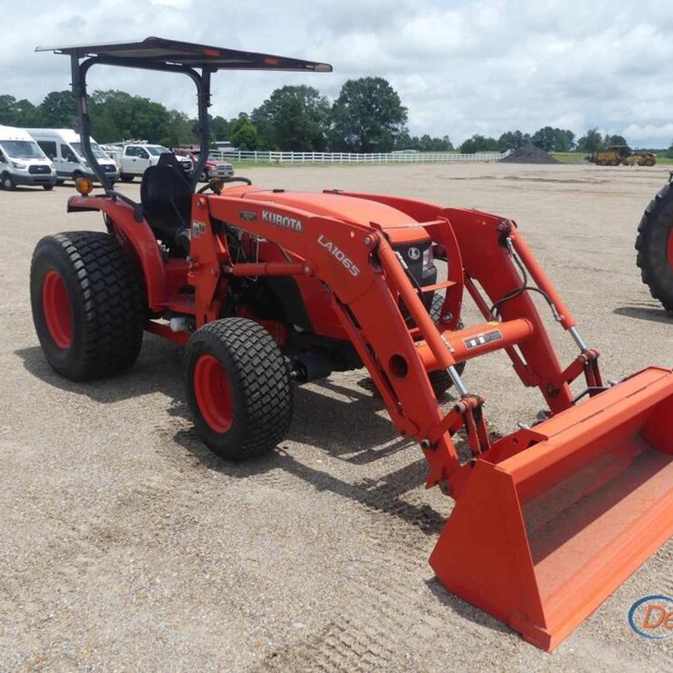 KUBOTA MX5200DT