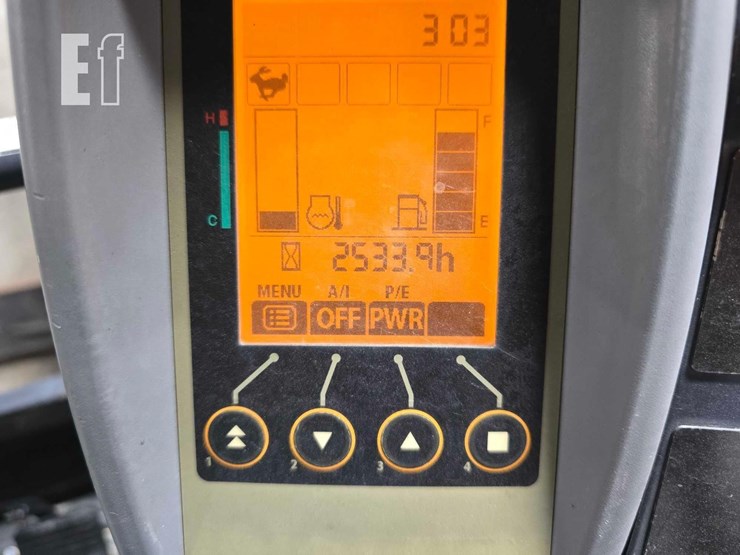 2021-deere-35g-image-24