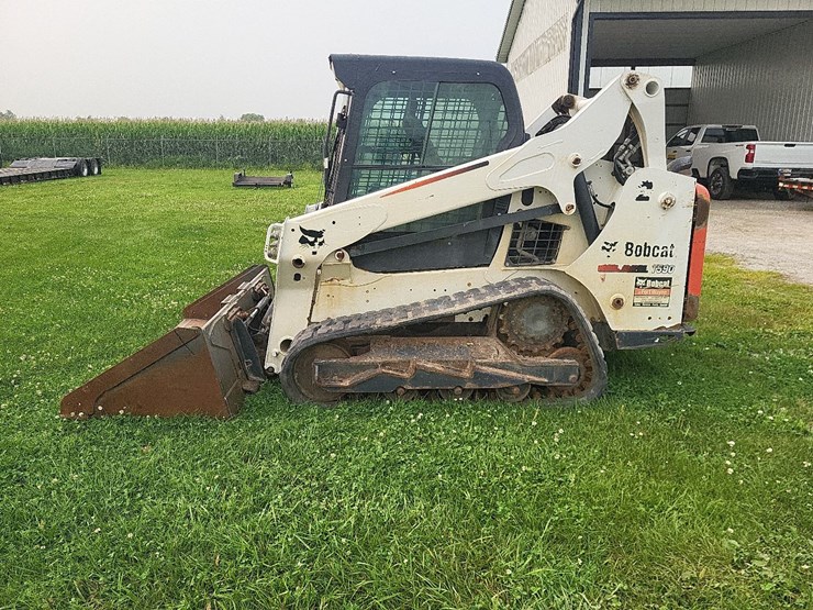 2016-bobcat-t590-skid-loader-image-2