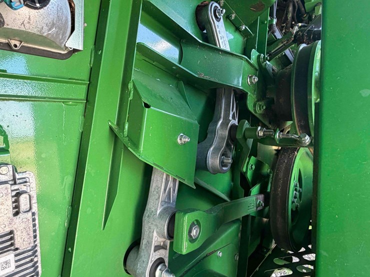 2019-john-deere-s780-image-40