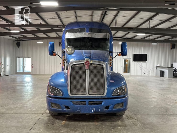 2011-kenworth-t660-image-7