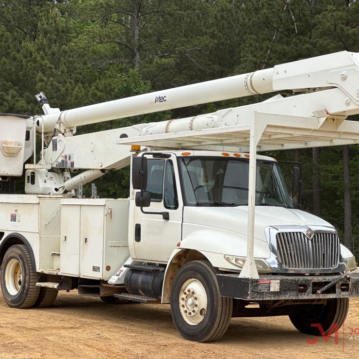 2004 INTERNATIONAL DURASTAR 4300