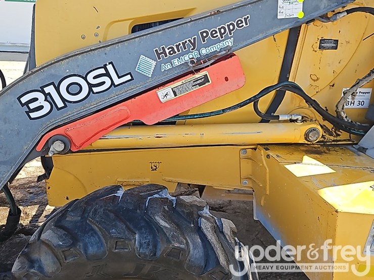2017-deere-310sl-image-14