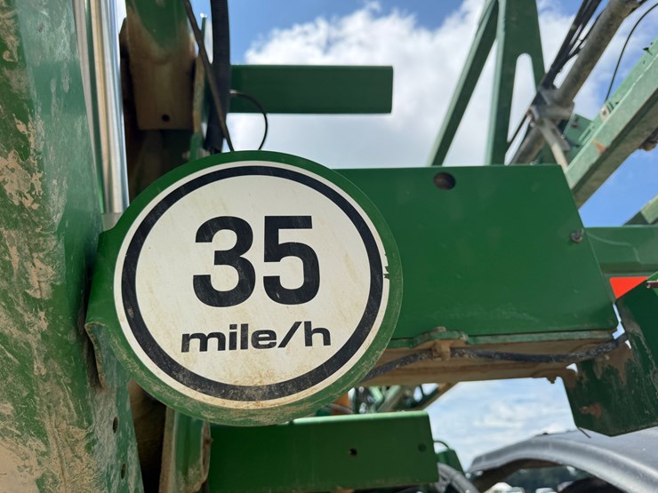 2016-john-deere-r4038-image-65