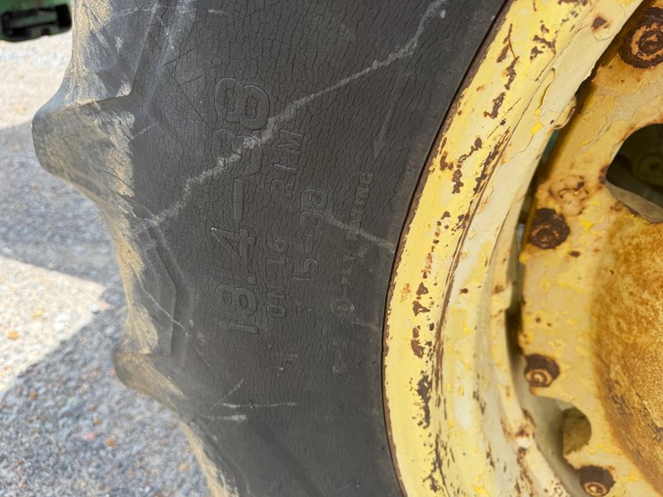 john-deere-4620-image-16