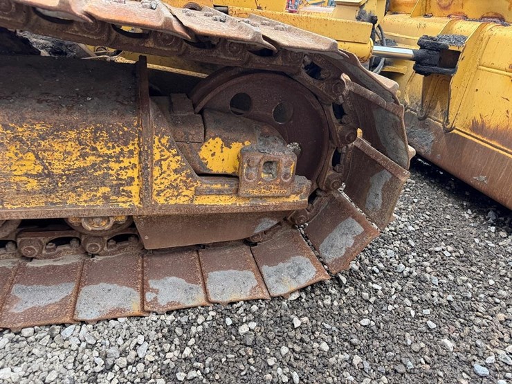 2004-komatsu-d31px-21-image-19