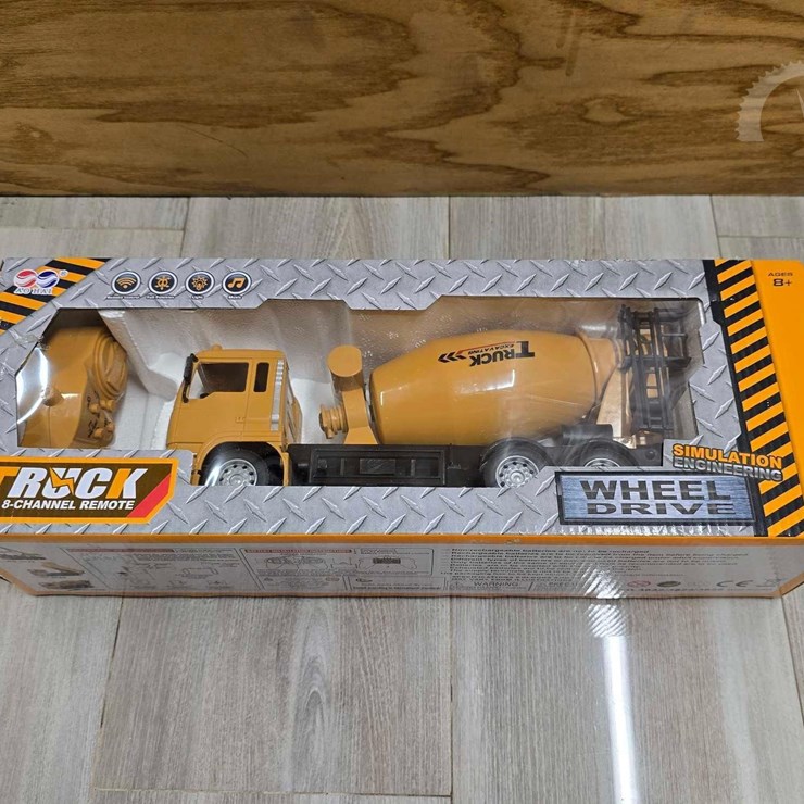 2026 FUTURE REMOTE CONTROL MIXER TRUCK TOY