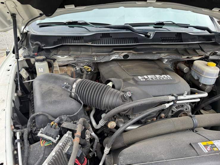 2016-dodge-ram-2500-image-32