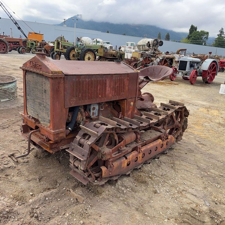 Cletrac Crawler