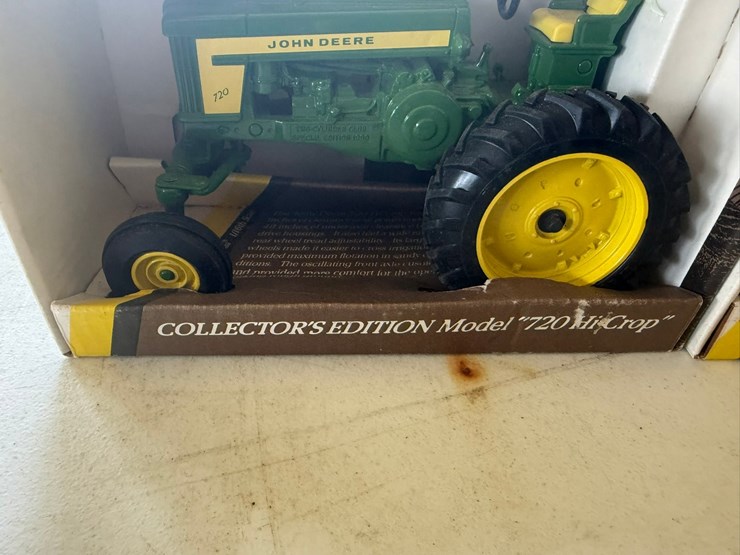 1957-john-deere-720-image-5