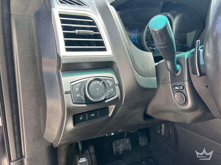 2014-ford-explorer-image-14