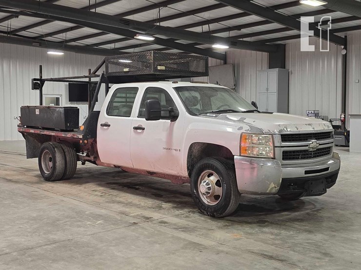 2009-chevrolet-silverado-3500-image-2