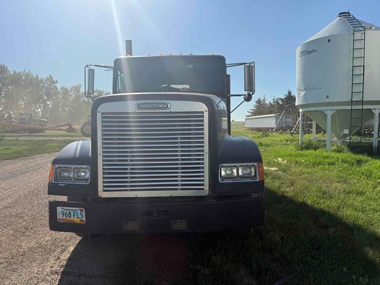 1998-freightliner-fld-semi-image-3