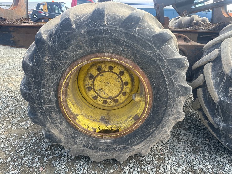 deere-1110e-image-110