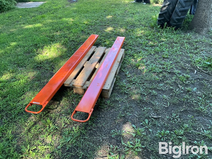 82”-skid-steer-fork-extensions-image-5