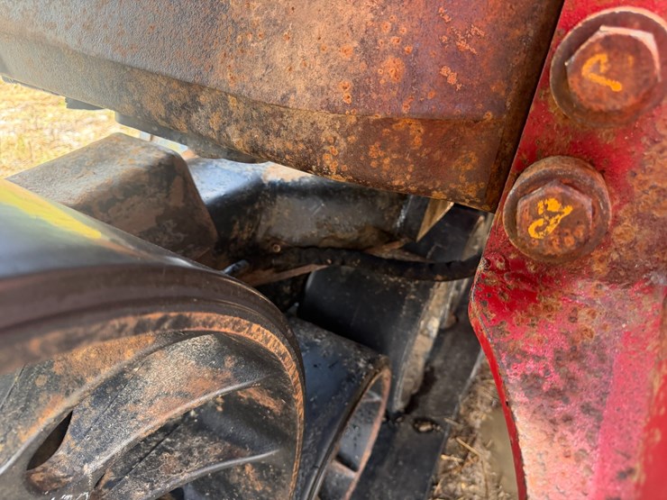 2014-case-ih-470-image-13