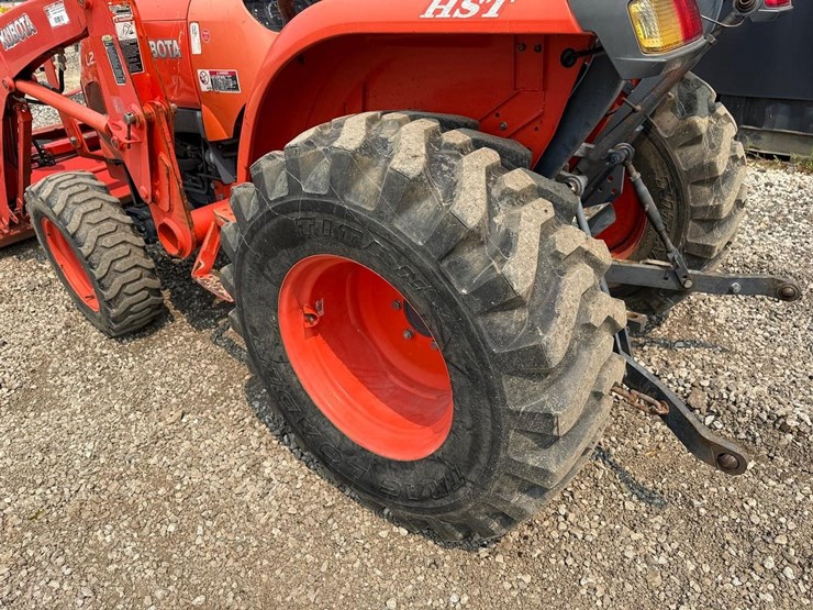 2019-kubota-l2501d-image-18