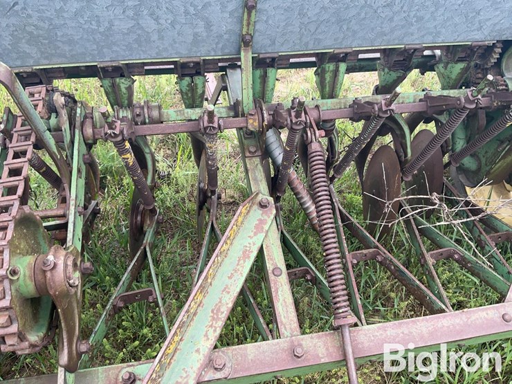 john-deere-b-image-15