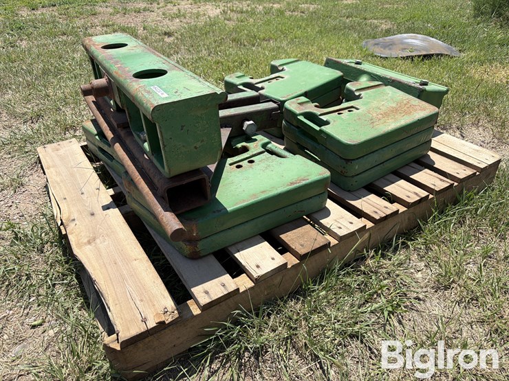 john-deere-front-suitcase-weight-assembly-image-1