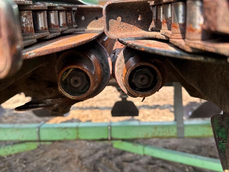 2012-john-deere-608c-image-11