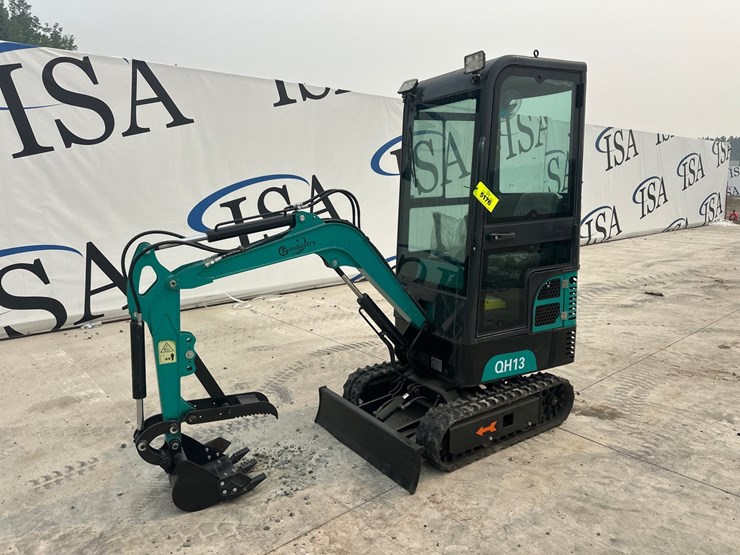 #5176-•-2026-cfg-qh13-mini-excavator-image-1