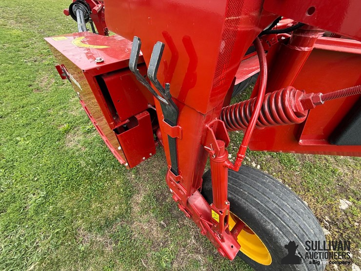 2019-new-holland-discbine-210-image-13