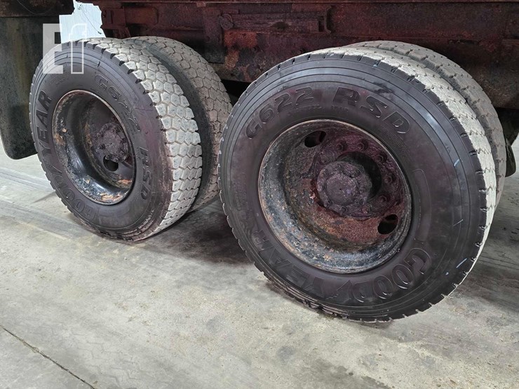 2007-mack-granite-cv713-image-28
