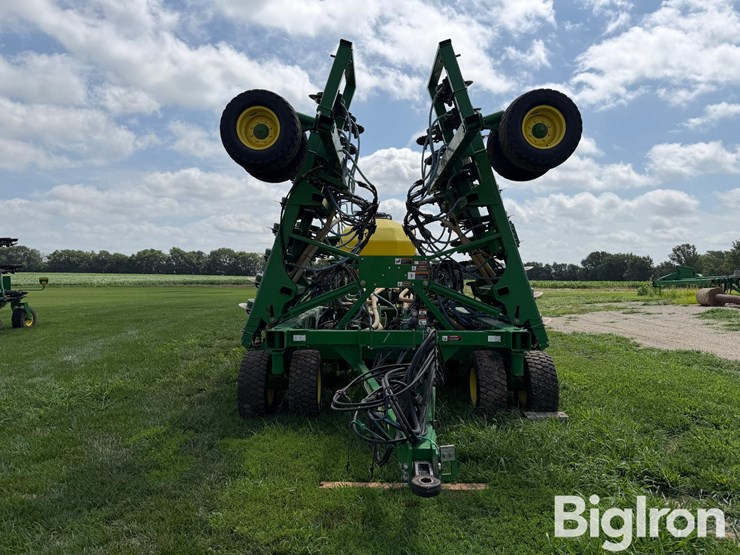 2010-john-deere-1890-image-2