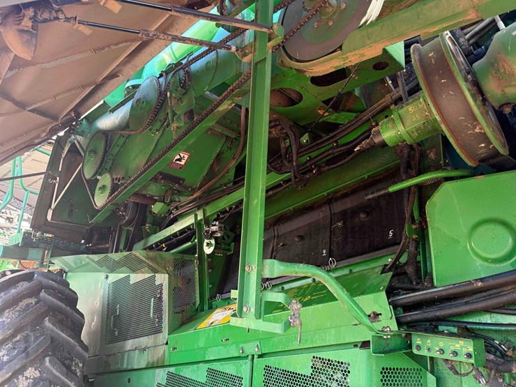 2009-john-deere-9770-sts-image-22