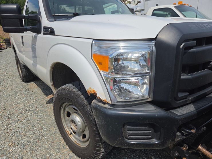 2013-ford-f350-image-15