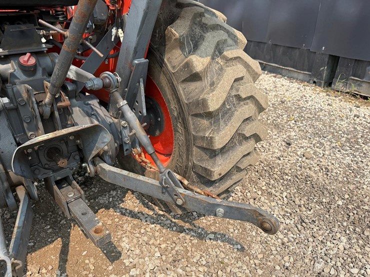 2019-kubota-l2501d-image-17