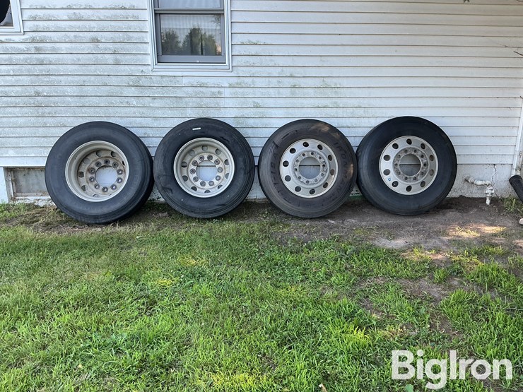 295/75r22.5-truck-tires-image-2