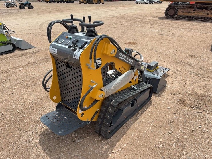 mini-2025-sdll60-skid-steer-image-8