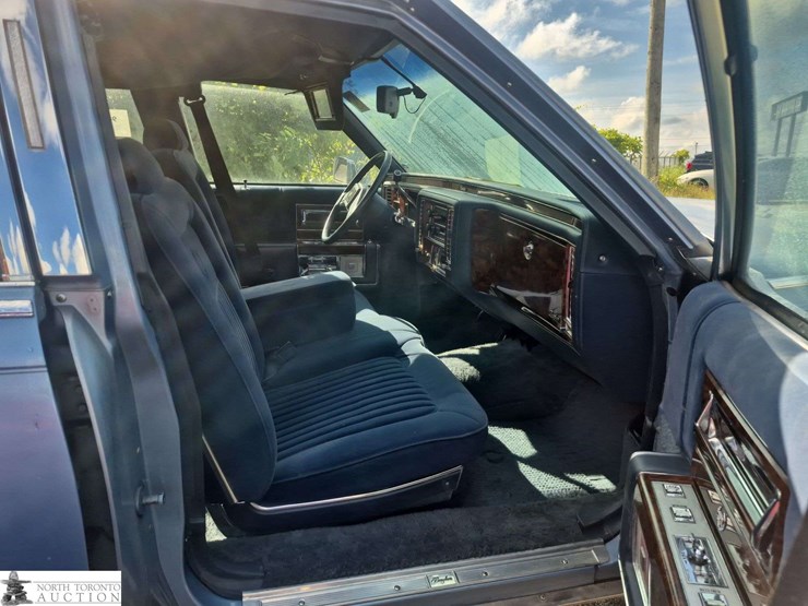 non-operable-1991-cadillac-brougham-image-18