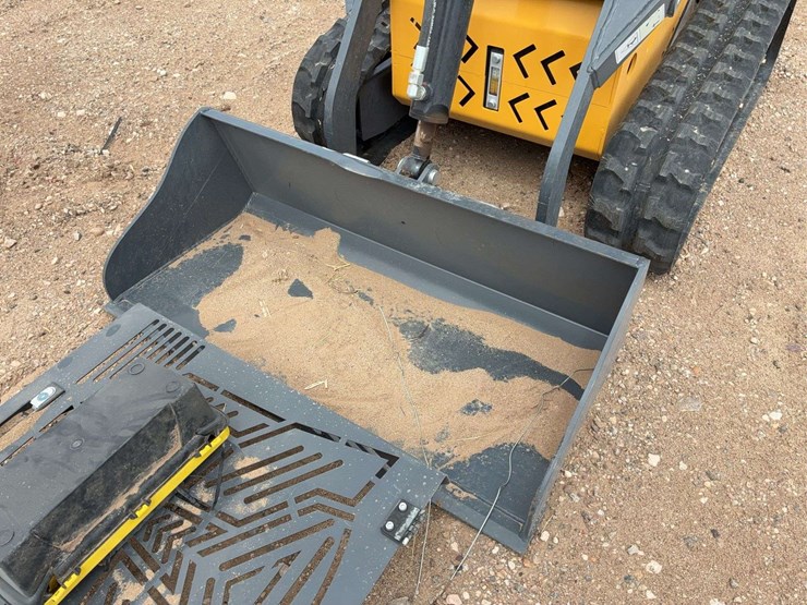 mini-2025-sdll60-skid-steer-image-3
