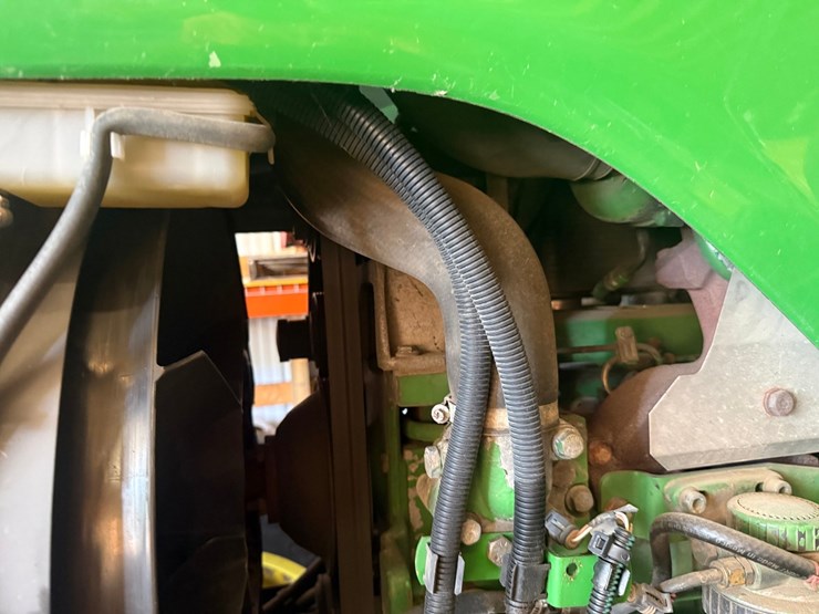 john-deere-6420-image-40