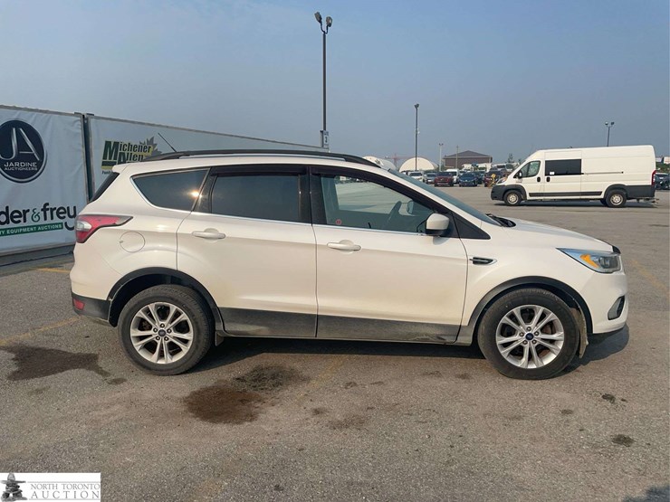 2017-ford-escape-image-4