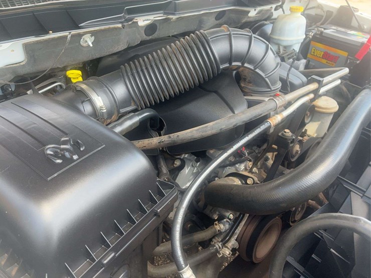 2012-ram-1500-st-image-53