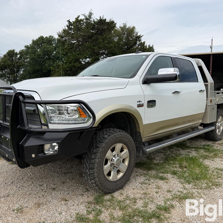 2016 DODGE 2500