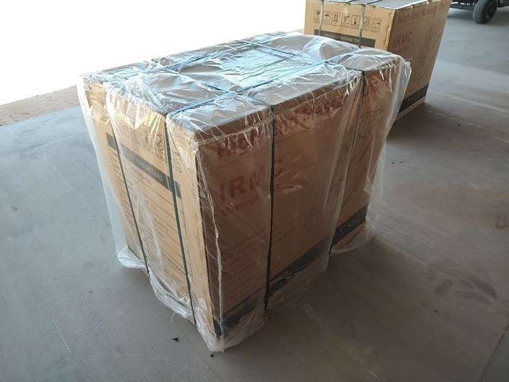 irmc-8d-high-end-massage-chair-image-3