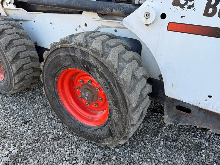 2011-bobcat-s630-image-15