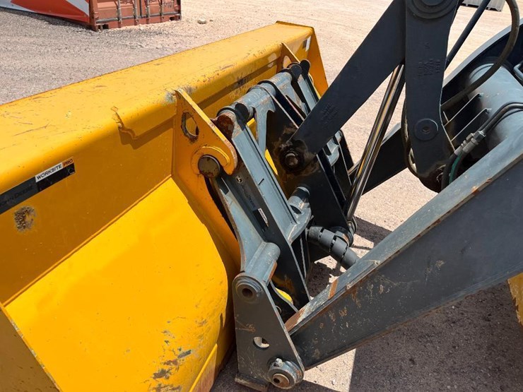 2016-deere-310sl-hl-image-44