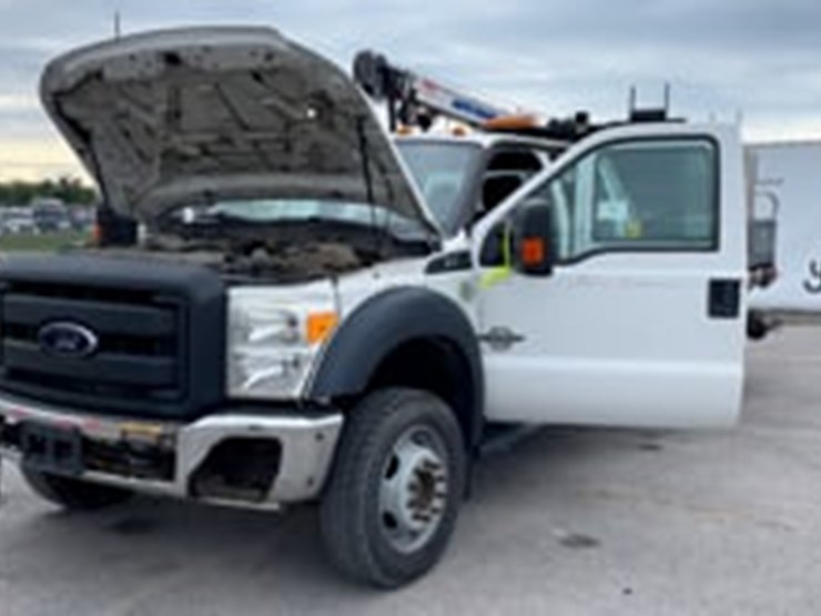 2015-ford-f550-image-9