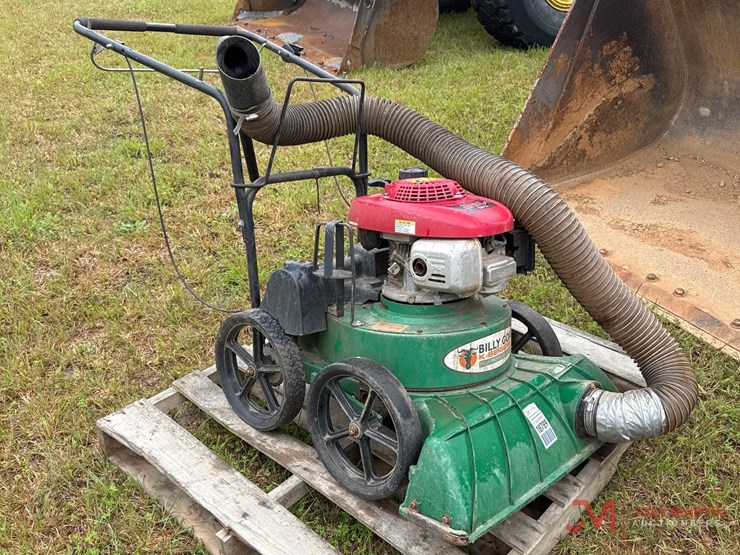 billy-goat-k-series-self-propelled-vacuum-image-1