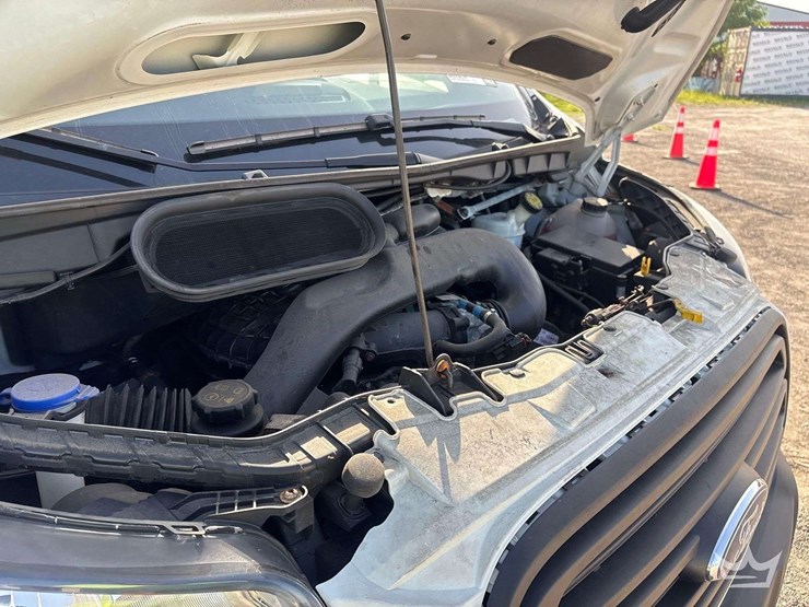 2019-ford-transit-image-9