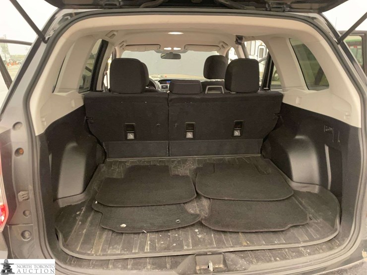2014-subaru-forester-image-19