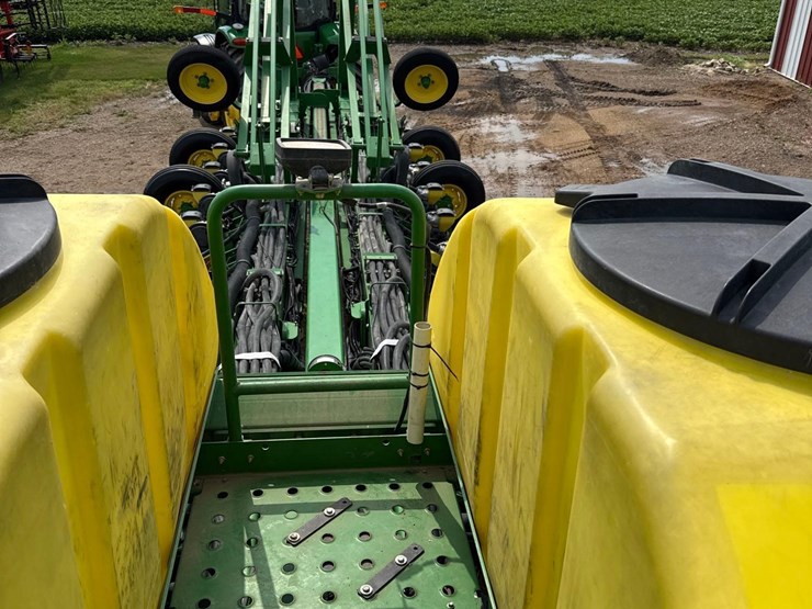 2006-john-deere-1770nt-image-68