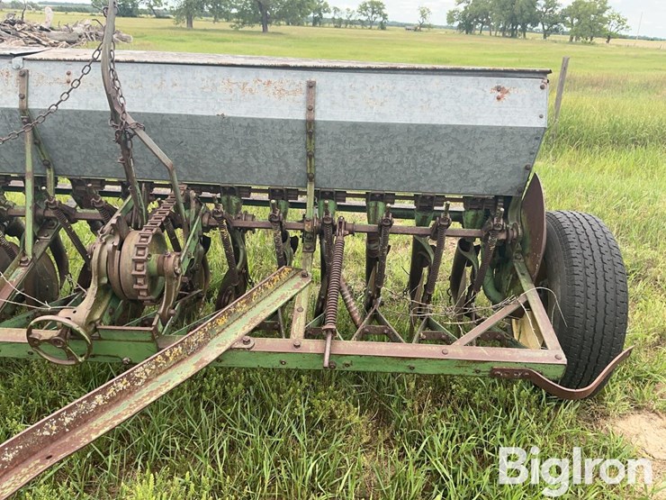 john-deere-b-image-11