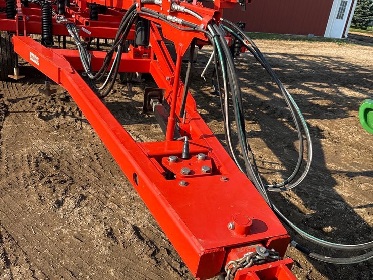 2013-kuhn-krause-5635-46ft-field-cultivator-image-39